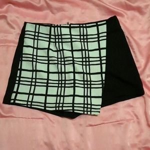Black and white plaid skort